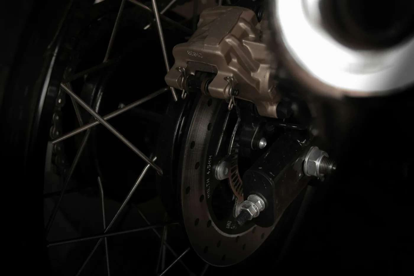 A motorcycle wheel and its brake disc